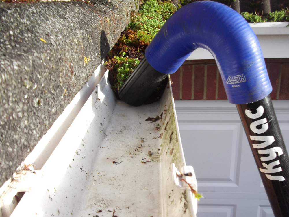 Gutter clearance on a house in Stanmore